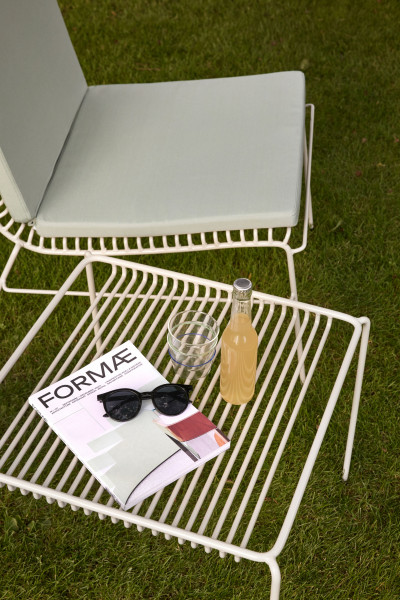 Hübsch Interior String Beistelltisch, Metall, hellgrau