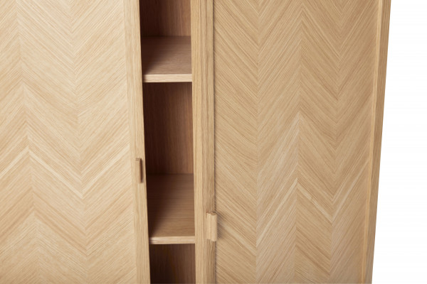 Hübsch Interior Kleiderschrank Herringbone, Natur, Eiche Detail.